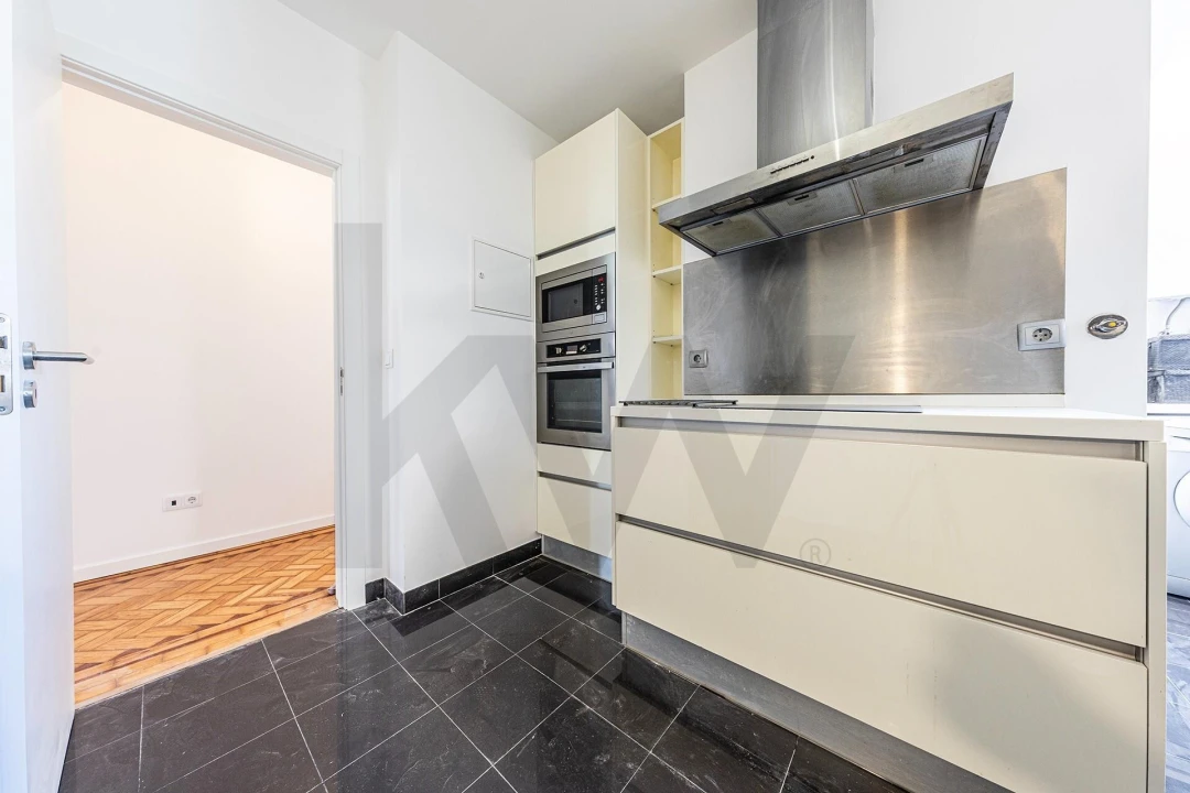 Apartamento T2 para Arrendamento em Campo de Ourique Foto 15
