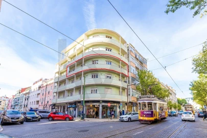 Apartamento T2 para Arrendamento em Campo de Ourique