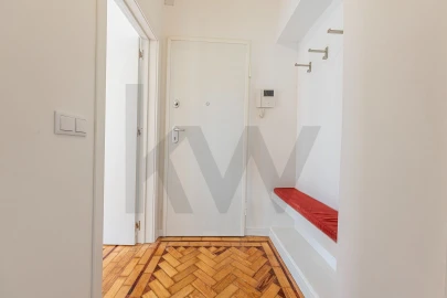Apartamento T2 para Arrendamento em Campo de Ourique