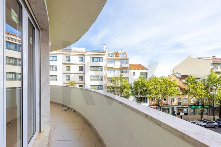 Apartamento T2 para Arrendamento em Campo de Ourique Foto 20