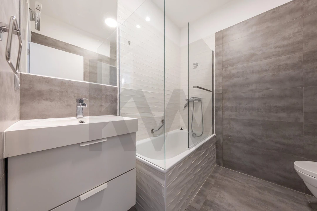Apartamento T2 para Arrendamento em Campo de Ourique Foto 18
