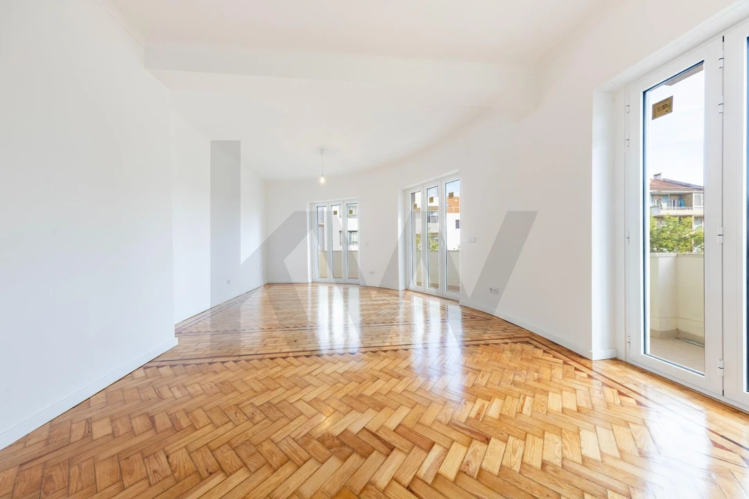 Apartamento T2 para Arrendamento em Campo de Ourique Foto 1