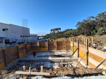 Moradia T3 para Venda em Igreja Nova e Cheleiros
