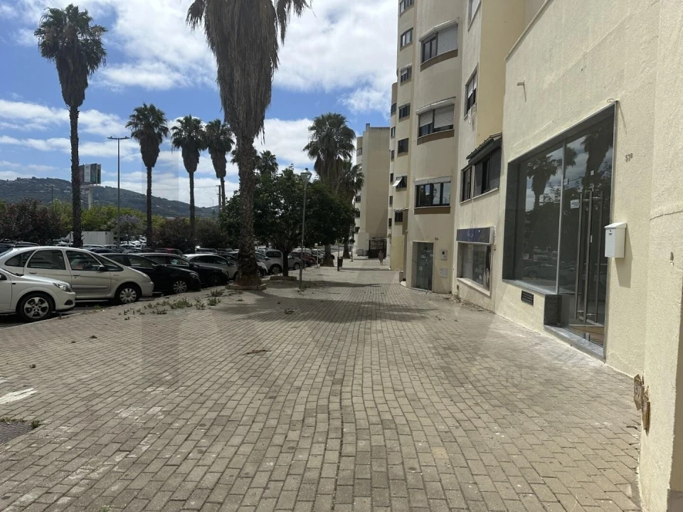 Loja para Venda em Loures Foto 17