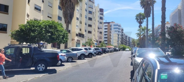 Loja para Venda em Loures