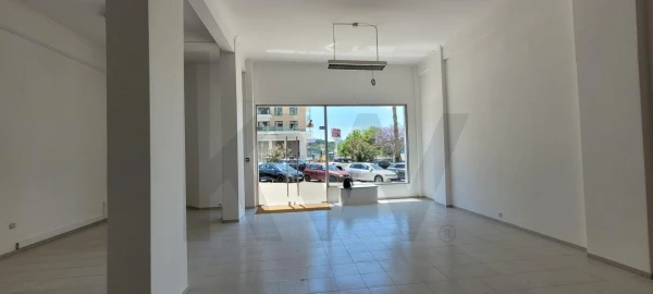 Loja para Venda em Loures