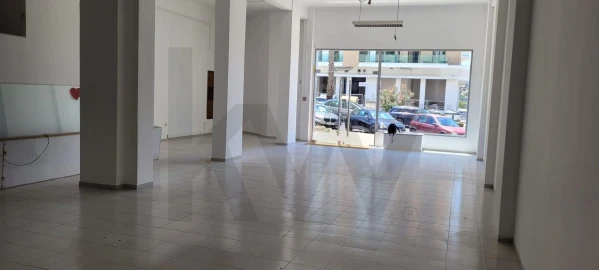 Loja para Venda em Loures