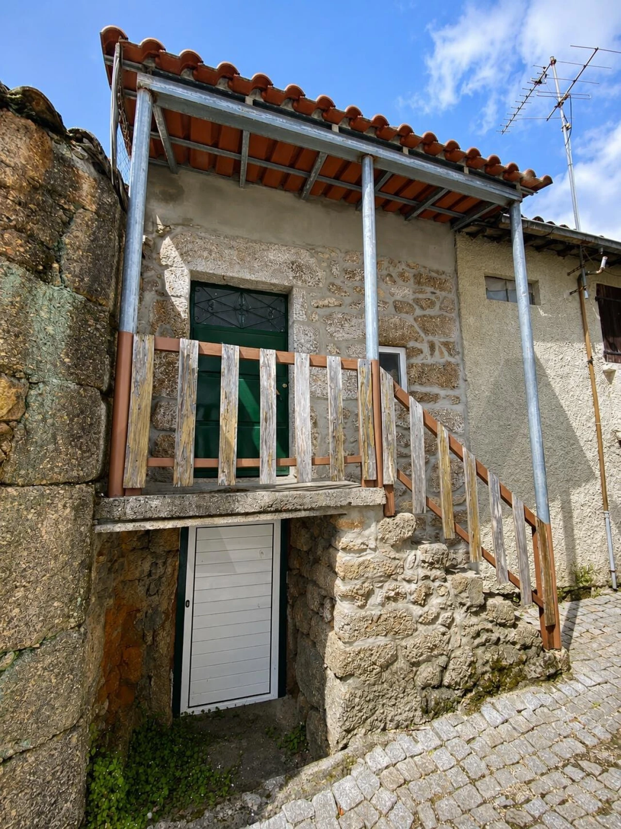Moradia T2 para Venda em Pero Viseu Foto 3
