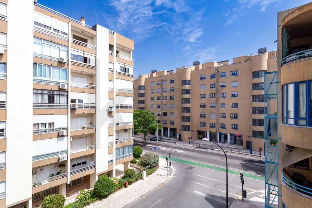 Apartamento T4 para Venda em Lumiar Foto 47