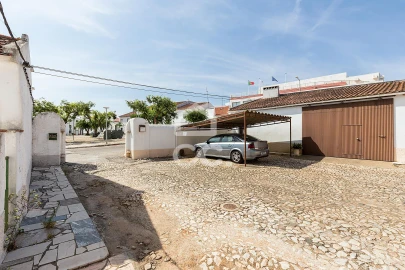 Moradia T5 para Venda em Borba (Matriz)