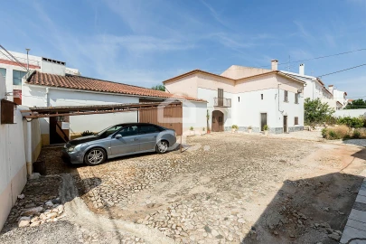 Moradia T5 para Venda em Borba (Matriz)