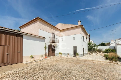 Moradia T5 para Venda em Borba (Matriz)