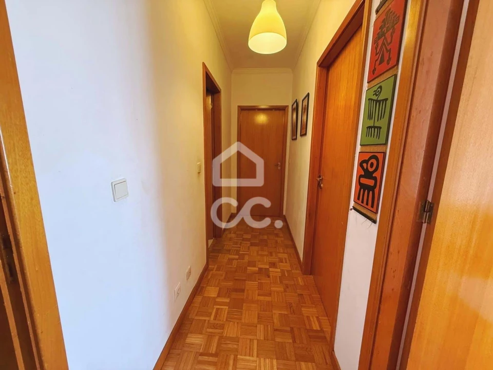 Apartamento T3 para Arrendamento em Canelas Foto 8