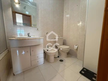 Apartamento T3 para Arrendamento em Canelas