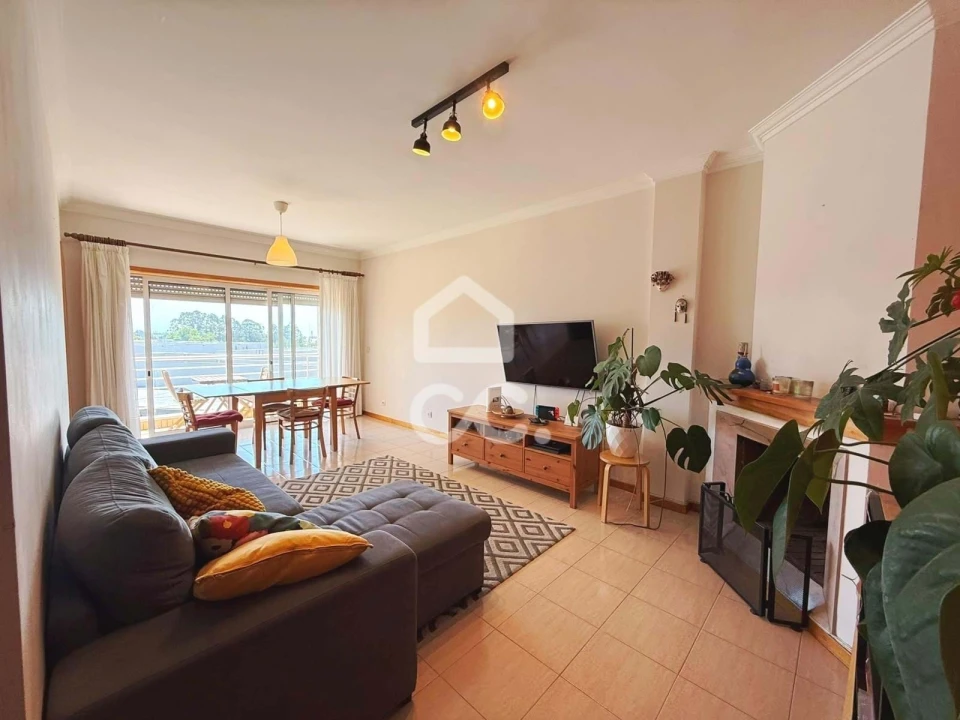 Apartamento T3 para Arrendamento em Canelas Foto 1