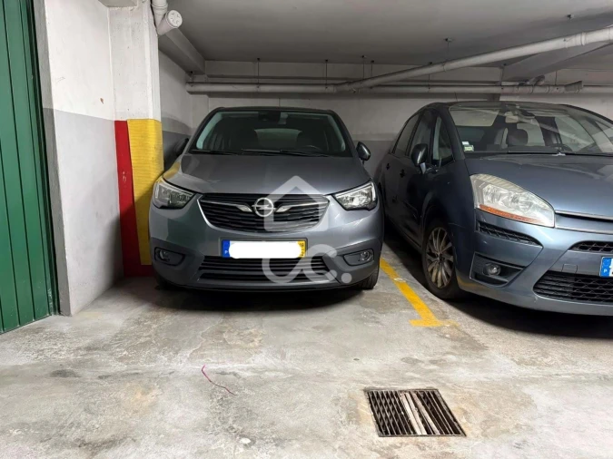 Apartamento T3 para Arrendamento em Canelas Foto 22