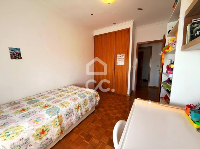 Apartamento T3 para Arrendamento em Canelas Foto 14