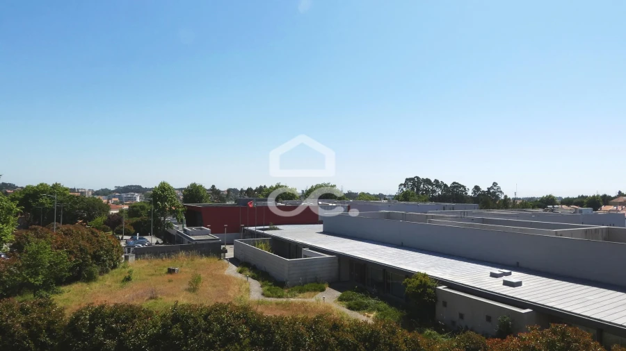Apartamento T3 para Arrendamento em Canelas Foto 19