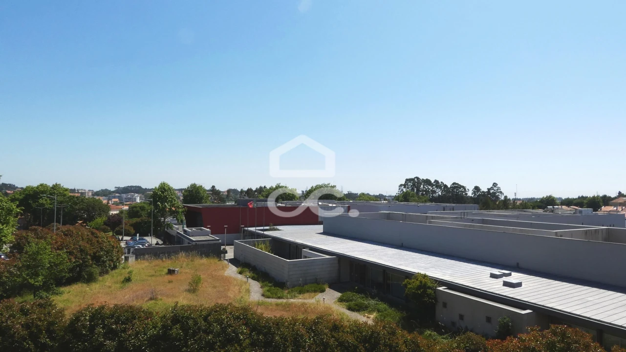 Apartamento T3 para Arrendamento em Canelas Foto 19