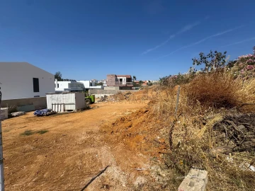 Terreno para Venda em Lagos (São Sebastião e Santa Maria)