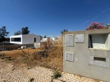 Terreno para Venda em Lagos (São Sebastião e Santa Maria)