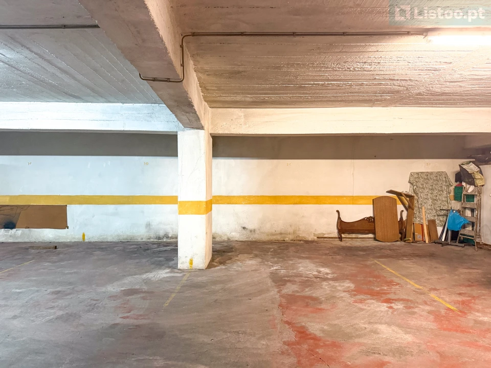 Apartamento T3 para Venda em Agualva e Mira-Sintra Foto 28