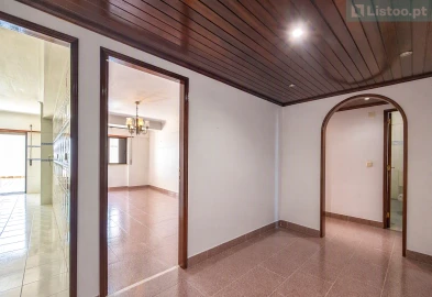 Apartamento T3 para Venda em Agualva e Mira-Sintra