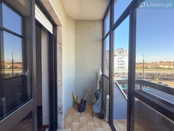 Apartamento T3 para Venda em Agualva e Mira-Sintra