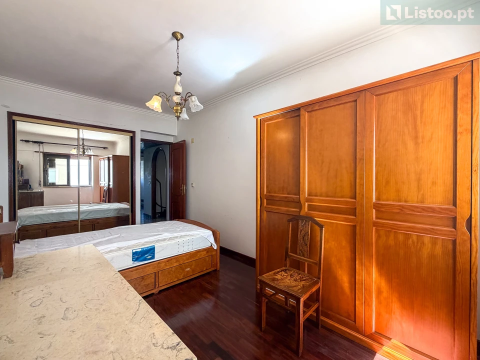 Apartamento T3 para Venda em Agualva e Mira-Sintra Foto 11