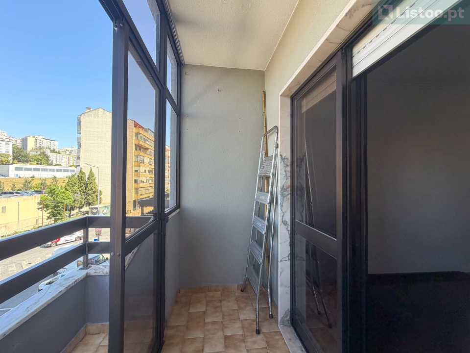 Apartamento T3 para Venda em Agualva e Mira-Sintra Foto 24