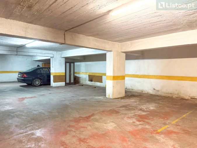 Apartamento T3 para Venda em Agualva e Mira-Sintra Foto 29