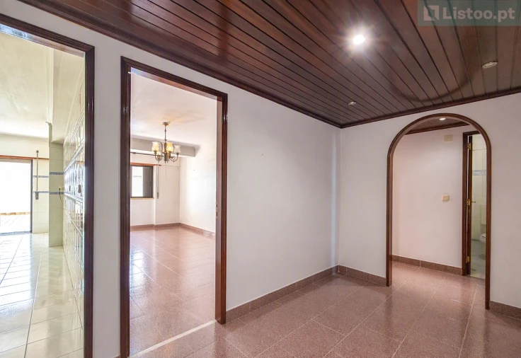 Apartamento T3 para Venda em Agualva e Mira-Sintra Foto 2