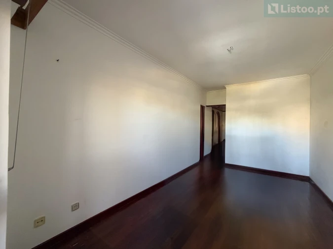 Apartamento T3 para Venda em Agualva e Mira-Sintra Foto 15