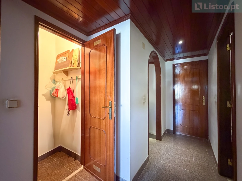 Apartamento T3 para Venda em Agualva e Mira-Sintra Foto 8