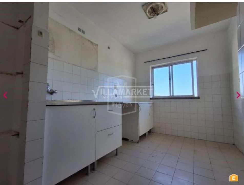 Apartamento T3 para Venda em Casal de Cambra Foto 2