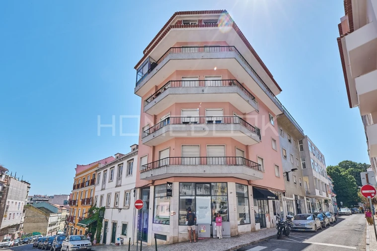 Apartamento T1 para Venda em Santo António Foto 21