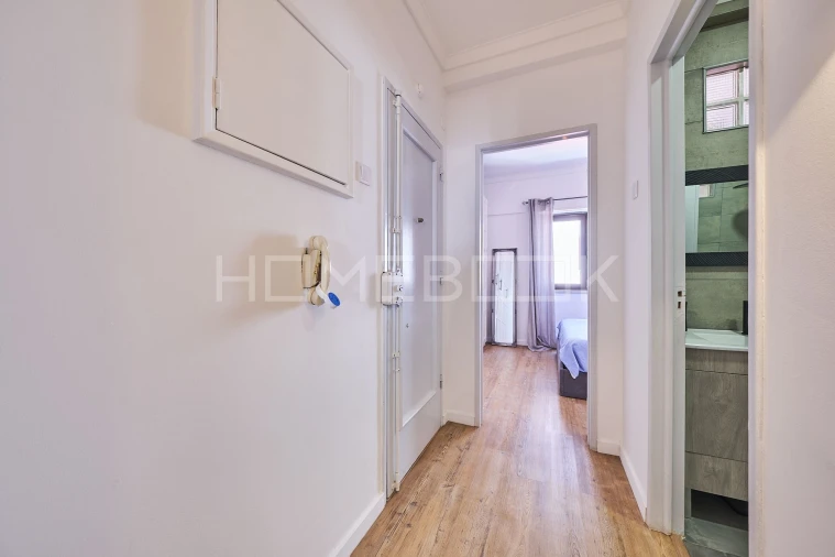 Apartamento T1 para Venda em Santo António Foto 10