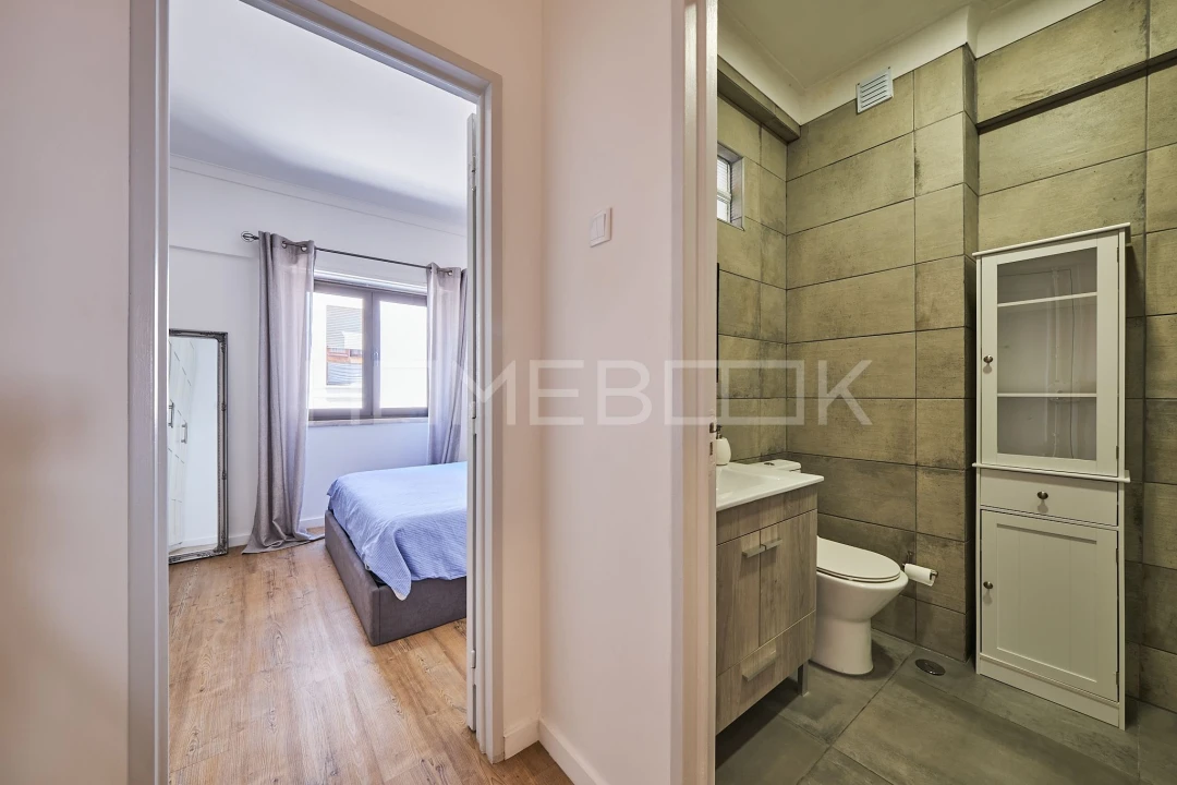 Apartamento T1 para Venda em Santo António Foto 14
