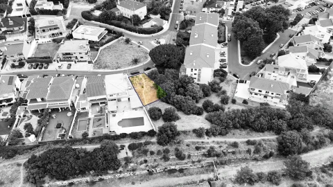 Terreno para Venda em Carcavelos e Parede