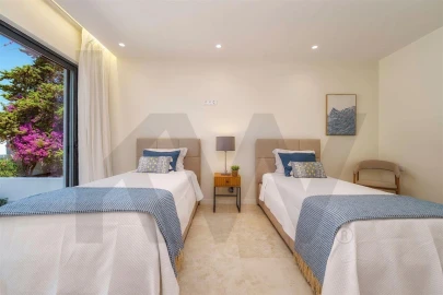 Moradia T4 para Venda em Albufeira e Olhos de Água
