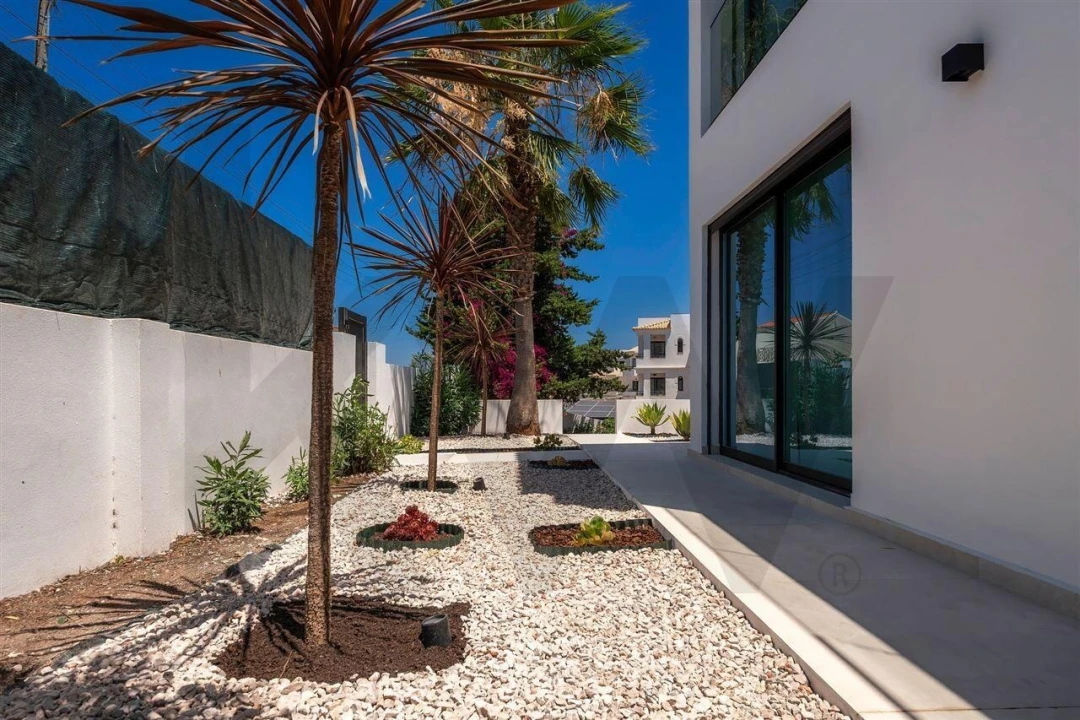 Moradia T4 para Venda em Albufeira e Olhos de Água Foto 39