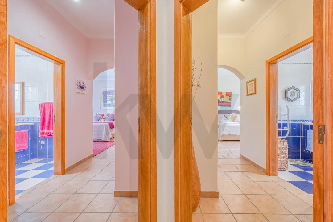 Moradia T6 para Venda em Albufeira e Olhos de Água Foto 16
