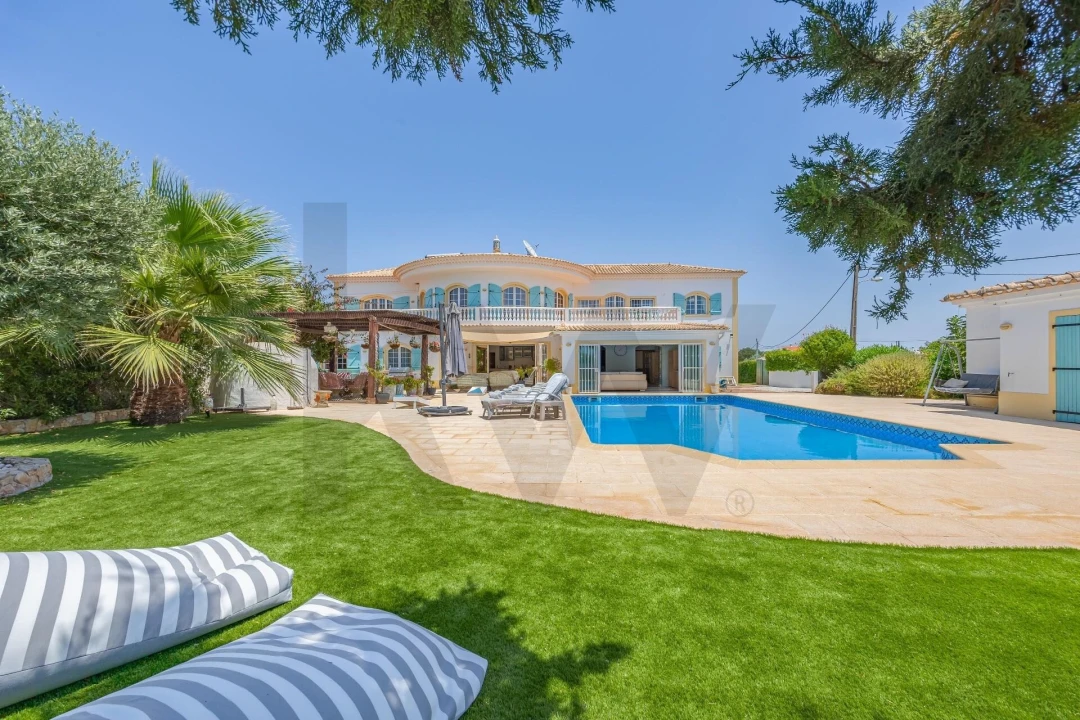 Moradia T6 para Venda em Albufeira e Olhos de Água Foto 36