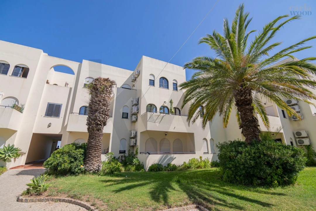 Apartamento T2 para Venda em Portimão Foto 2