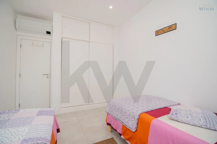 Apartamento T2 para Venda em Portimão Foto 21