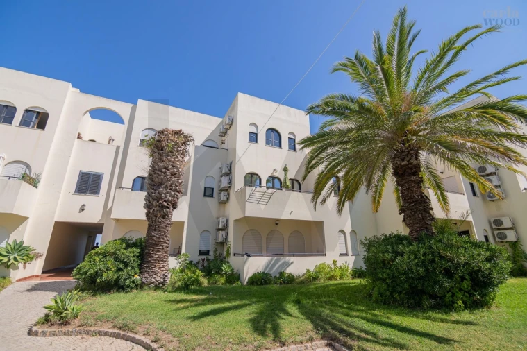 Apartamento T2 para Venda em Portimão Foto 2