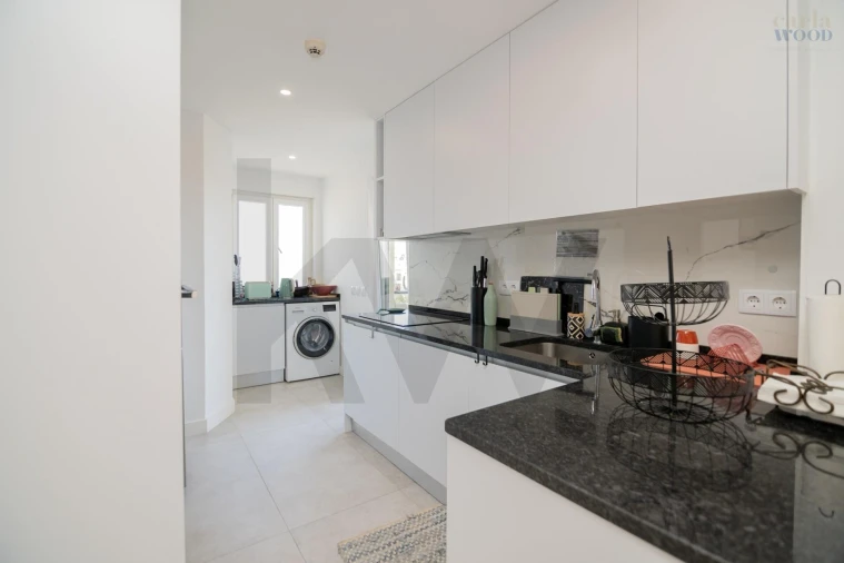 Apartamento T2 para Venda em Portimão Foto 13