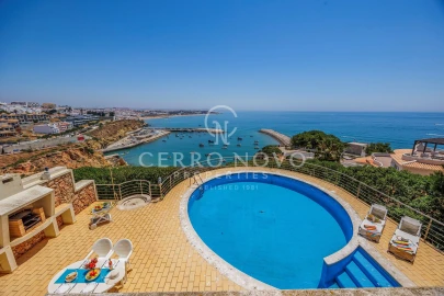 Moradia T4 para Venda em Albufeira e Olhos de Água