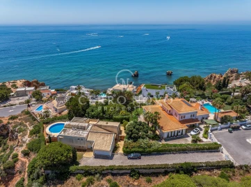 Moradia T4 para Venda em Albufeira e Olhos de Água