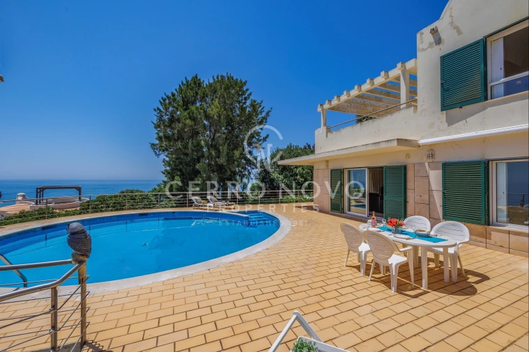 Moradia T4 para Venda em Albufeira e Olhos de Água Foto 11